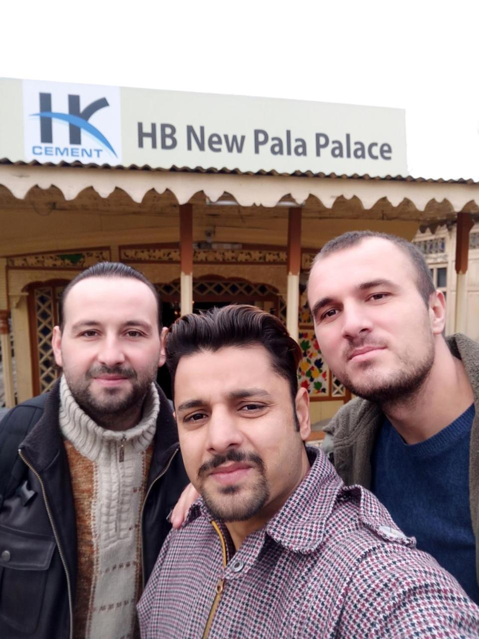 House Boat New Pala Palace Srīnagar Extérieur photo